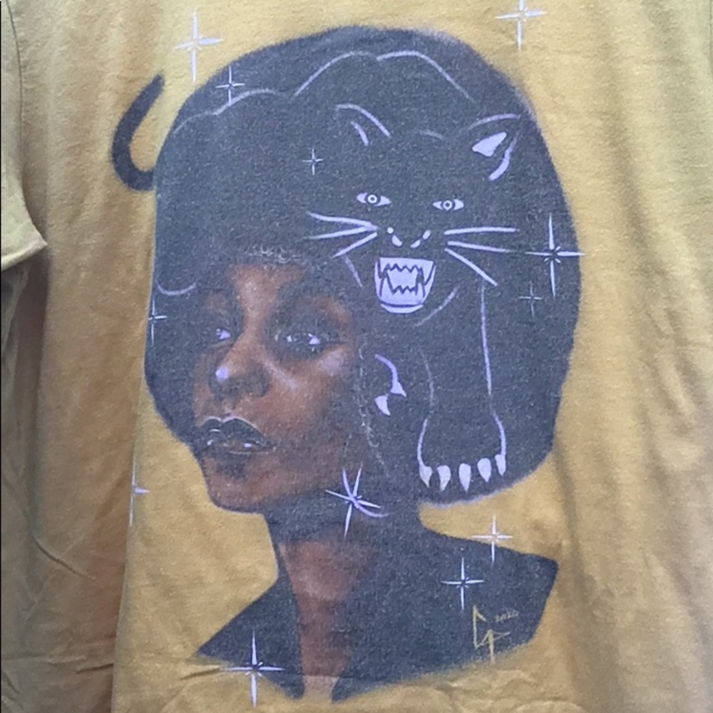 ⬇️ 2 Marked Listings for $25 - Women’s Casual Graphic Tee Shirt